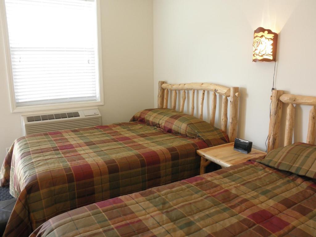 Bear'S Den Lodge Shaunavon Oda fotoğraf