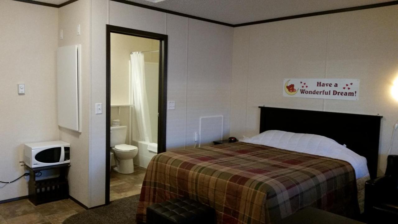 Bear'S Den Lodge Shaunavon Dış mekan fotoğraf