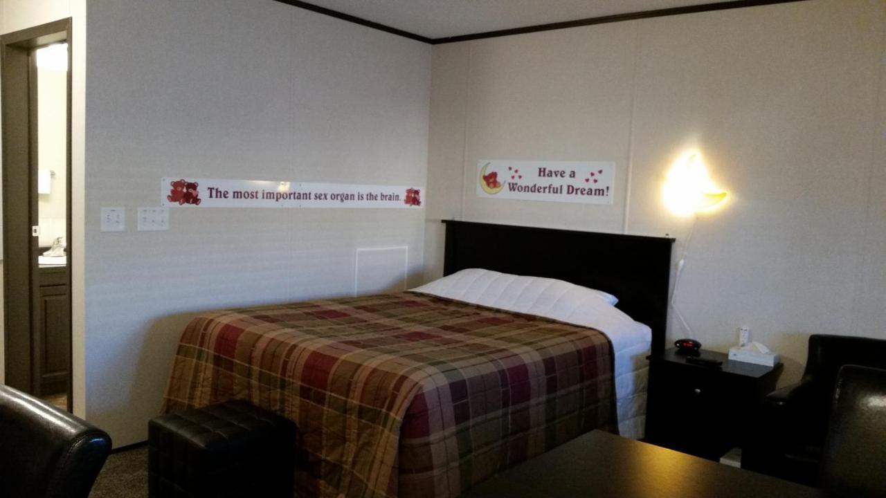 Bear'S Den Lodge Shaunavon Dış mekan fotoğraf