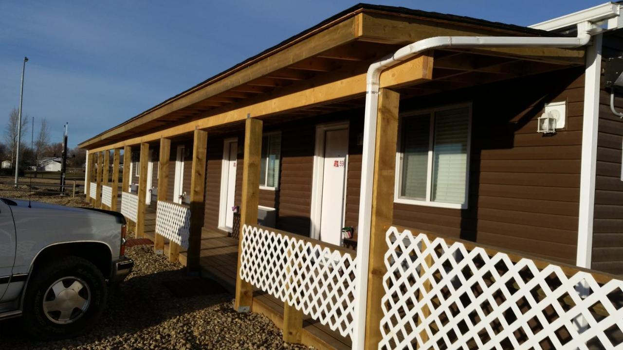 Bear'S Den Lodge Shaunavon Dış mekan fotoğraf